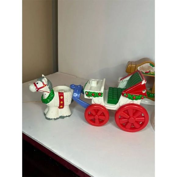 Fisher-Price Little People Christmas Tree Lighting Playset 4-7 Years - Picture 7 of 12